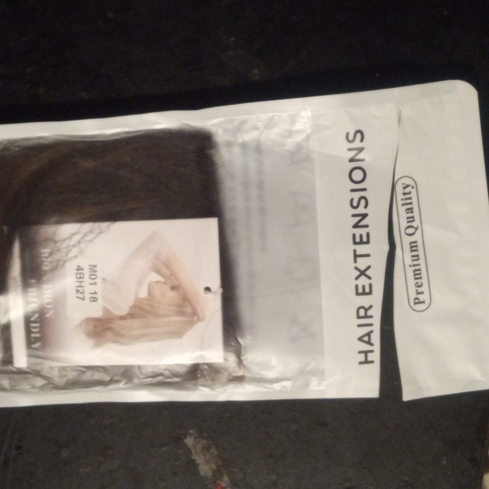 Hair extensions - Picture 2 of 2